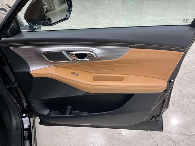 GAC Trumpchi GS8 2022 Navigator Series 2.0TGDI AWD Luxury Smart Connect 7-seat – фото 12