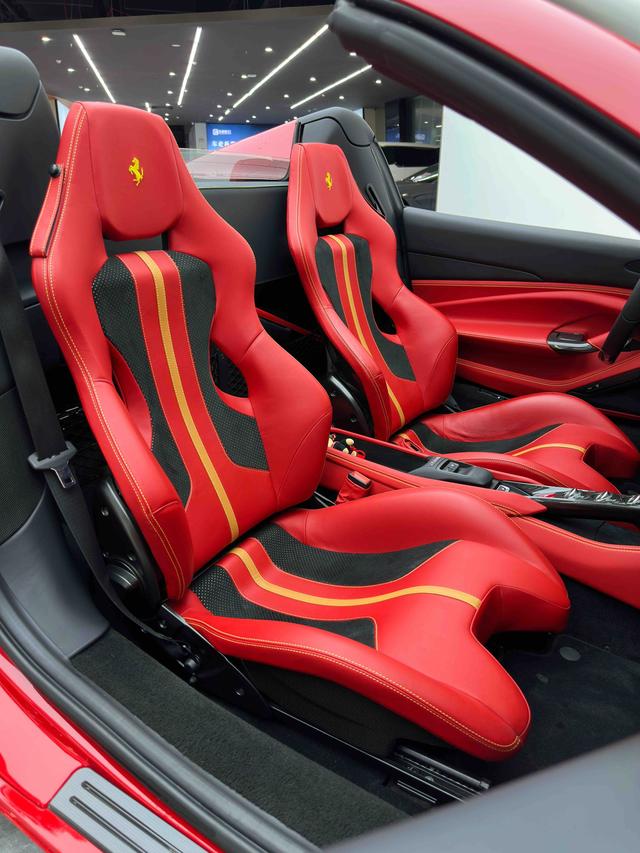 Ferrari F8 Модель 2020 года Spider 3.9T V8 – фото 3