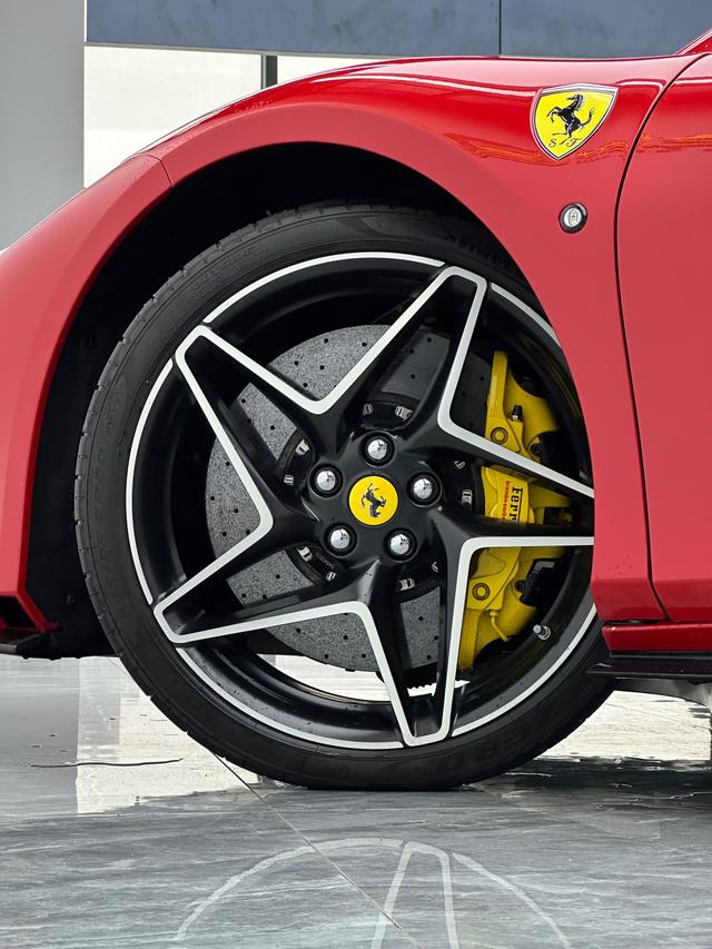 Ferrari F8 Модель 2020 года Spider 3.9T V8 – фото 11