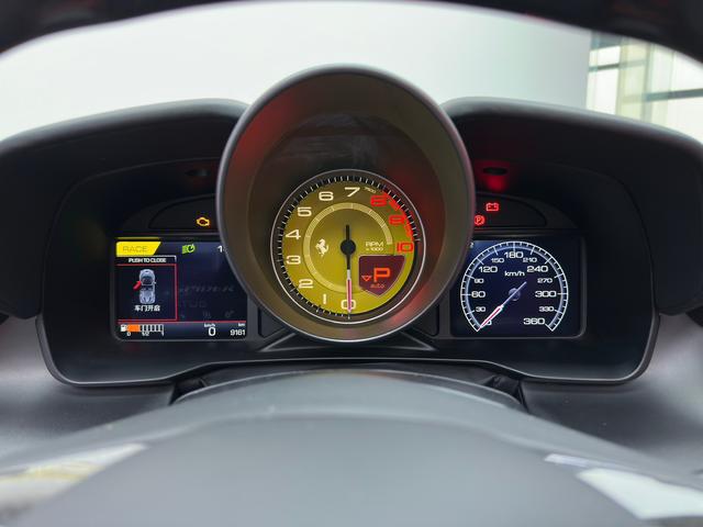 Ferrari F8 Модель 2020 года Spider 3.9T V8 – фото 22