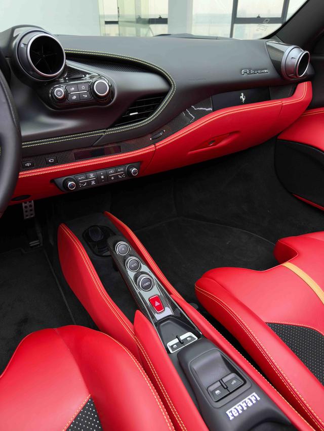 Ferrari F8 Модель 2020 года Spider 3.9T V8 – фото 23