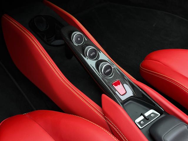Ferrari F8 Модель 2020 года Spider 3.9T V8 – фото 24