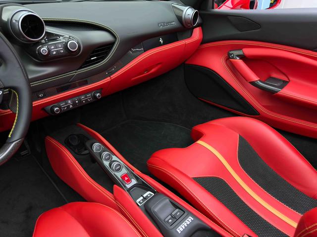 Ferrari F8 Модель 2020 года Spider 3.9T V8 – фото 26