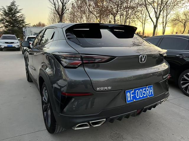 Changan UNI-T Модель 2020 года 1.5T Prestige – фото 3