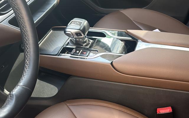 Hongqi E-QM5 2021 Charge Flagship Edition – фото 11
