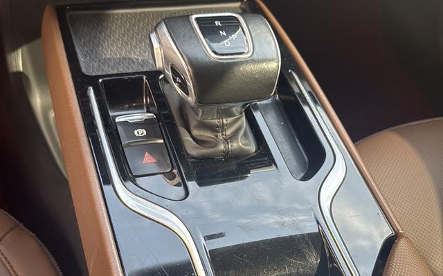 Hongqi E-QM5 2021 Charge Flagship Edition – фото 14