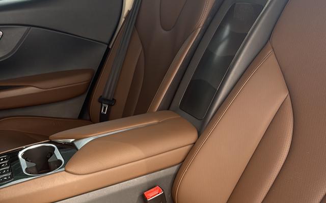 Hongqi E-QM5 2021 Charge Flagship Edition – фото 20