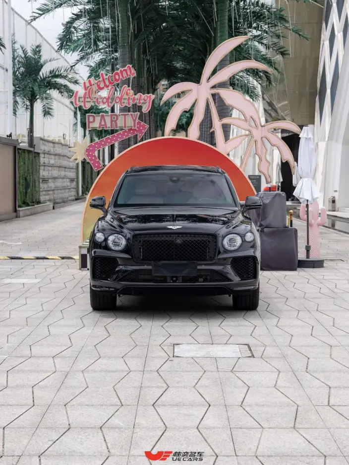 Bentayga 2024 Model 4.0T V8 Long wheelbase Edition