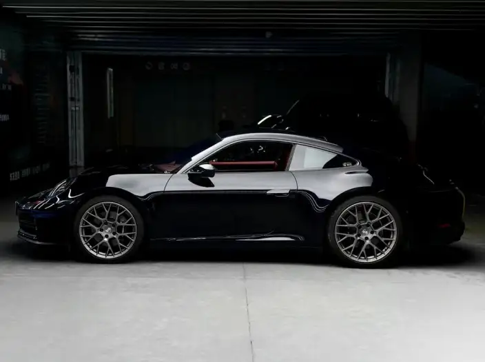 PORSCHE 911 2025 Model Carrera 3.0T