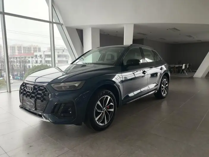 Audi Q5L 2025 Model 40TFSI Fashion Dynamic Model