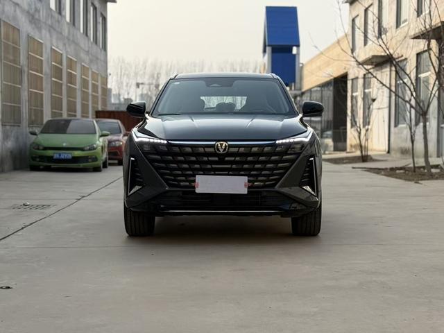 Changan UNI-Z 2025 модификация 1.5T DCT Prestige – фото 3