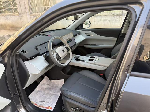 Changan UNI-Z 2025 модификация 1.5T DCT Prestige – фото 4