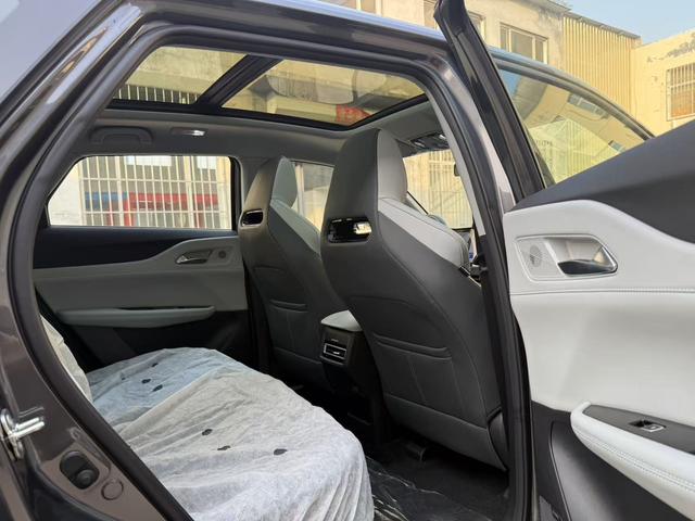 Changan UNI-Z 2025 модификация 1.5T DCT Prestige – фото 6