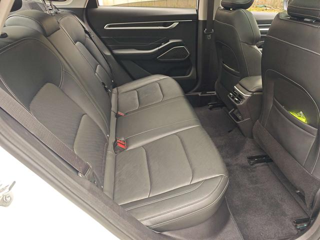 Geely Emgrand 2022 4th Gen 1.5L CVT Premium – фото 8