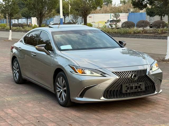Lexus ES 2020 260 Excellence China VI – фото 2