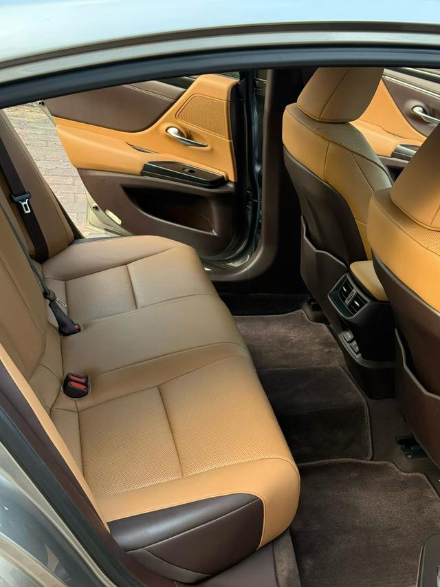 Lexus ES 2020 260 Excellence China VI – фото 5