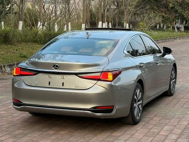 Lexus ES 2020 260 Excellence China VI – фото 9
