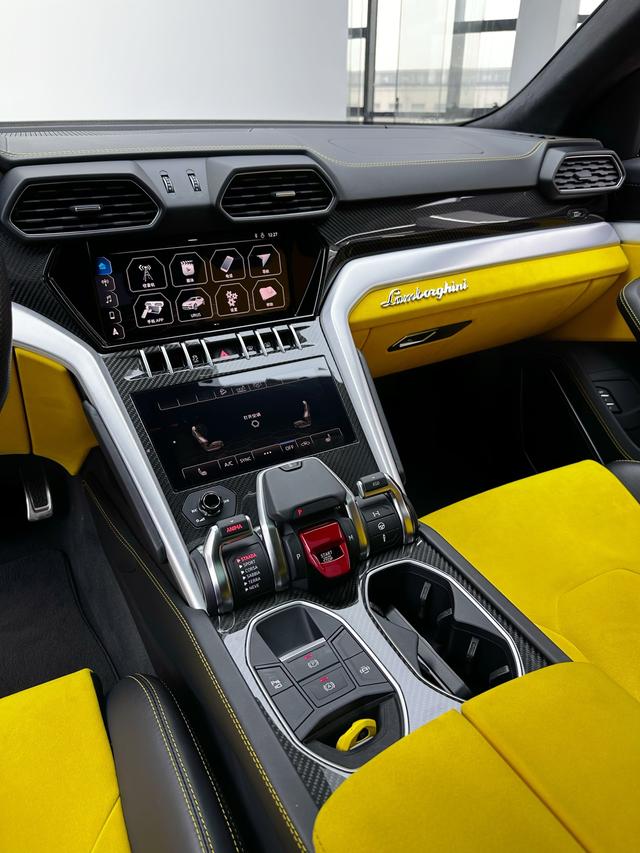 Urus 2021 4.0T V8 – фото 21