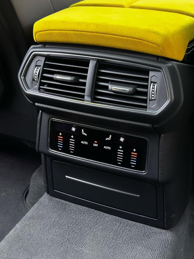 Urus 2021 4.0T V8 – фото 30