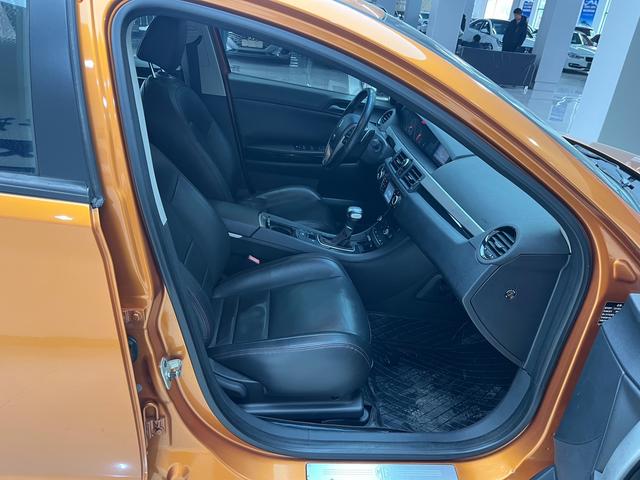 MG6 2014 Hatchback 1.8T Automatic Performance – фото 12
