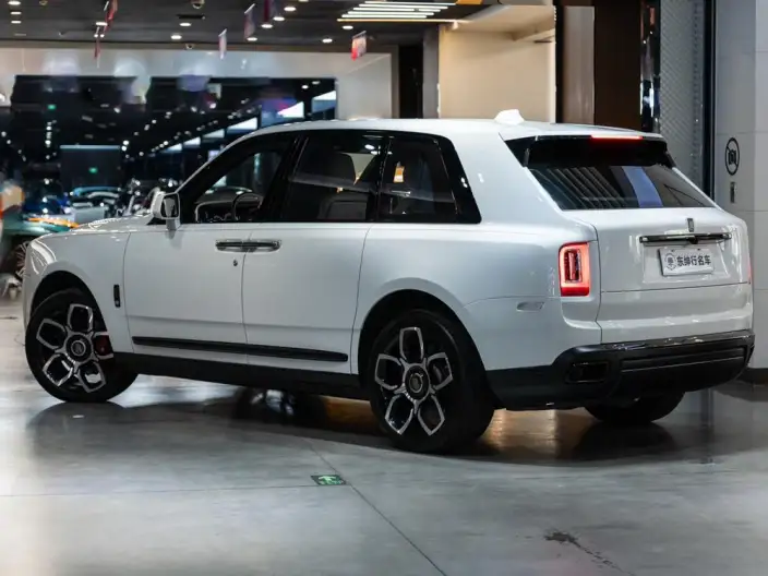 Cullinan 2020 Model Black Badge