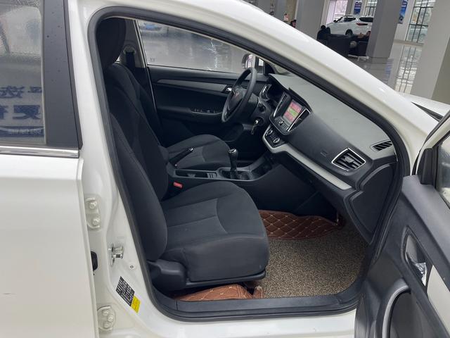 Roewe 360 2016 модификация 1.5L Manual Smart Screen Edition – фото 12