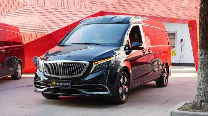 Mercedes-Benz V-Class 2022 Model V 260 L Long wheelbase Premium Edition
