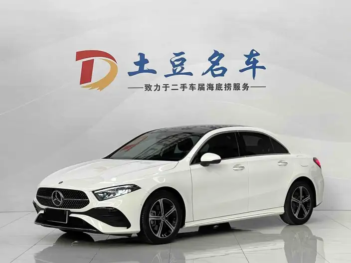 Mercedes-Benz A-class 2023 Model A 200 L Sports sedan Fashion Edition