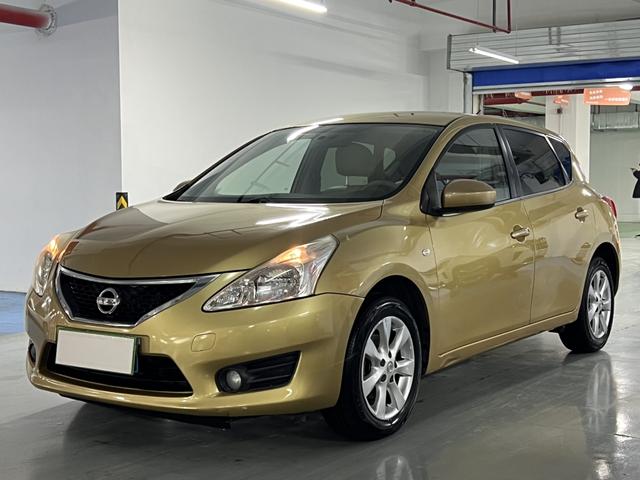 Nissan Tiida 2011 1.6L CVT Comfort – фото 1