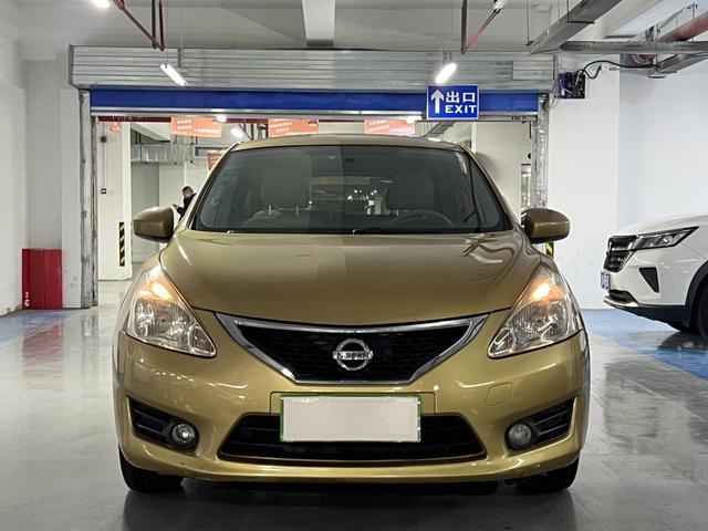 Nissan Tiida 2011 1.6L CVT Comfort – фото 2