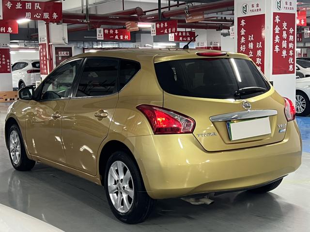 Nissan Tiida 2011 1.6L CVT Comfort – фото 4