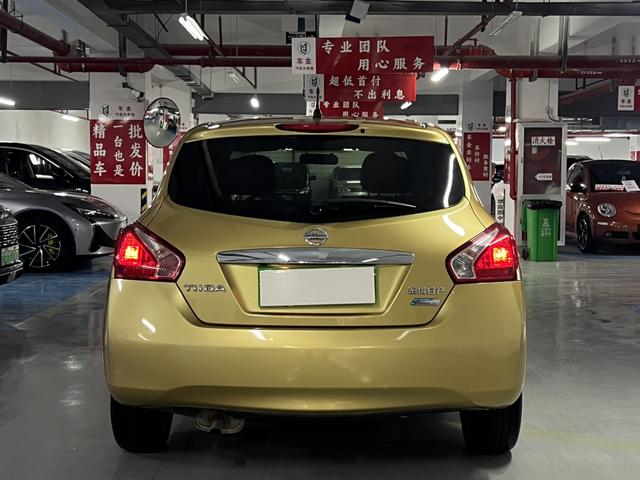 Nissan Tiida 2011 1.6L CVT Comfort – фото 5