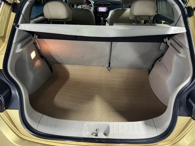 Nissan Tiida 2011 1.6L CVT Comfort – фото 16