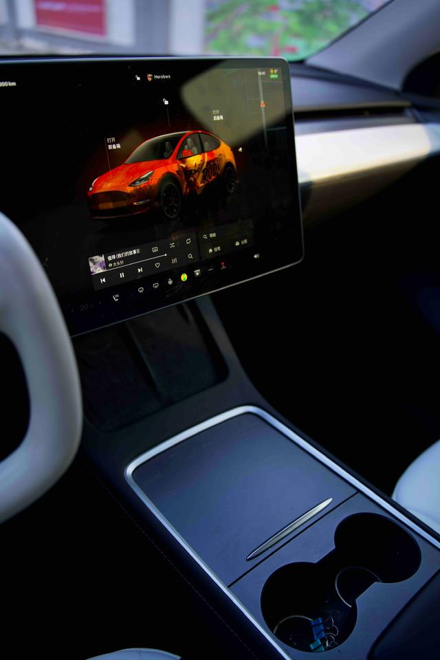 Tesla Model Y 2023 Performance AWD – фото 10