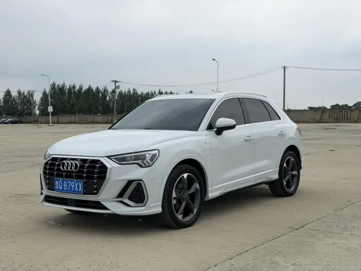 AUDI Q3 2022 Model 35 TFSI Fashion Dynamic Model