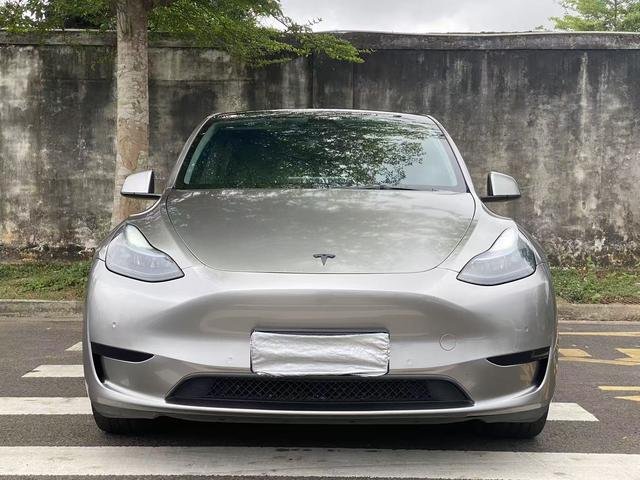 Tesla Model Y 2022 Facelift RWD – фото 2