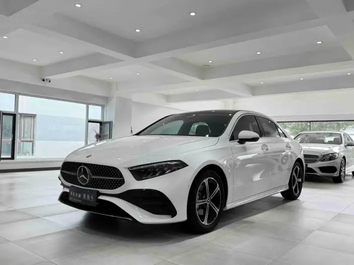Mercedes-Benz A-class 2025 Model A 200 L Fashion Edition