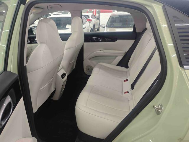 Geely Galaxy StarWish 2025 UP 410km Explorer+ – фото 7