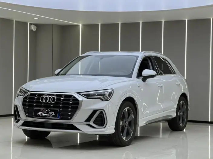 AUDI Q3 2022 Model 35 TFSI Fashion Dynamic Model