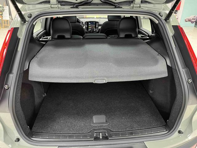 Volvo XC40 2024 B4 AWD Intelligent Far Luxury – фото 16