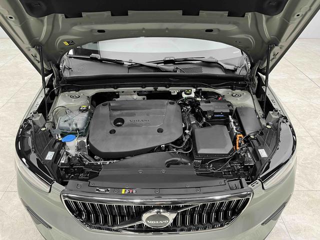 Volvo XC40 2024 B4 AWD Intelligent Far Luxury – фото 21