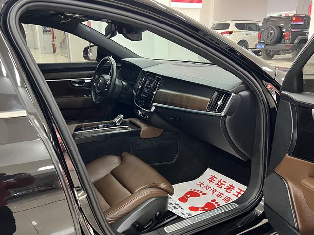 Volvo S90 2021 B5 Intelligent Far Luxury – фото 11