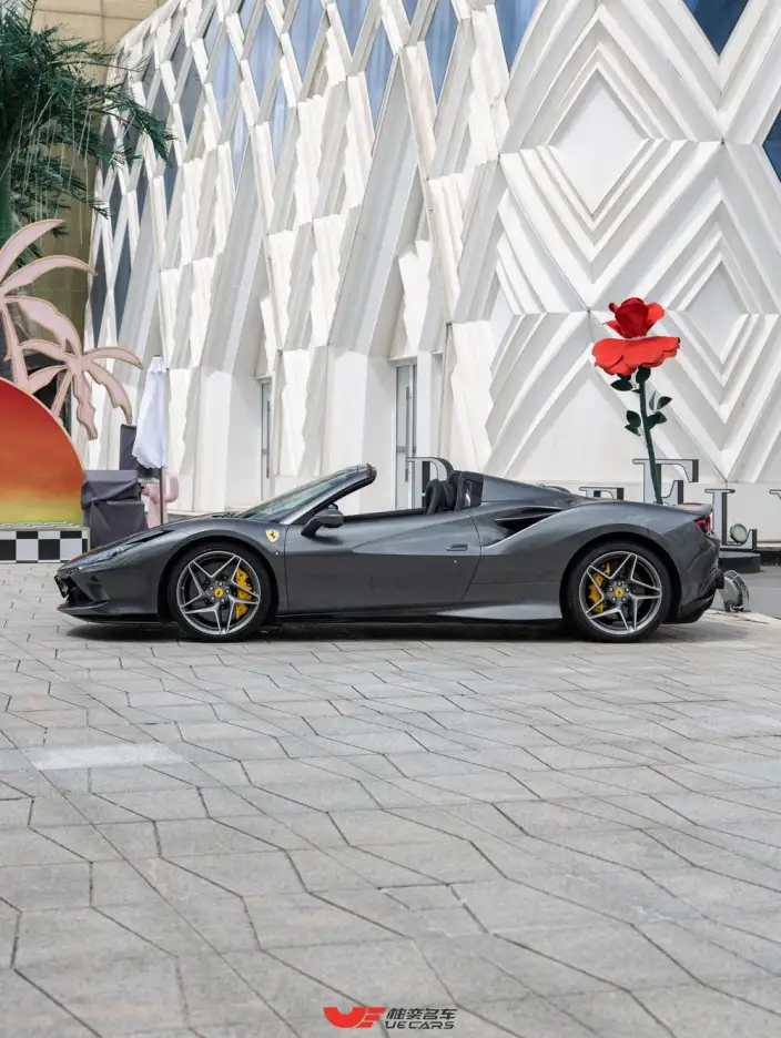 Ferrari F8 2020 Model Spider 3.9T V8