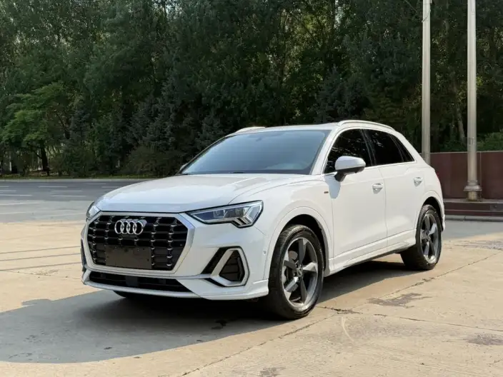 AUDI Q3 2022 Model 35 TFSI Fashion Dynamic Model