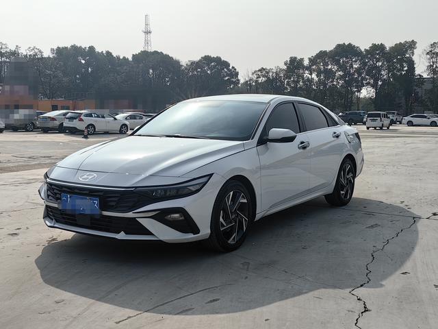 Hyundai Elantra 2023 1.5L CVT GLX Elite – фото 1