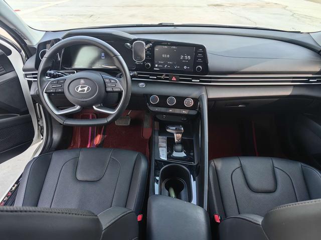 Hyundai Elantra 2023 1.5L CVT GLX Elite – фото 5