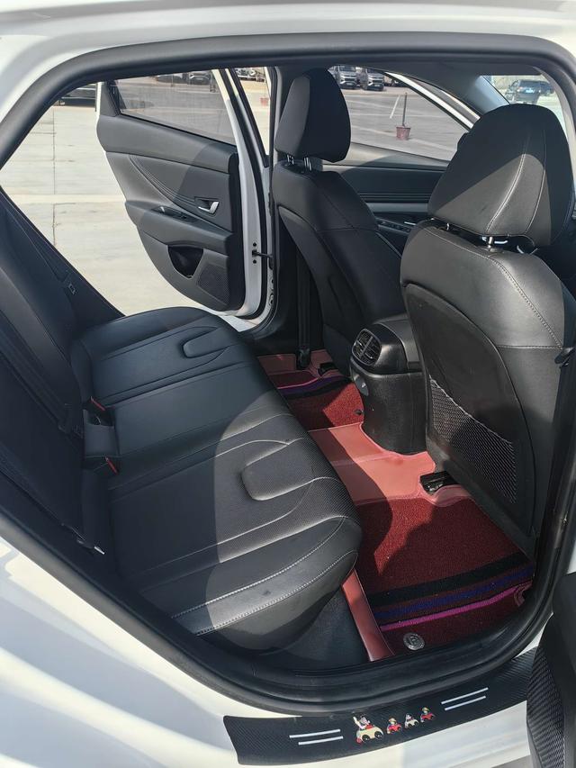 Hyundai Elantra 2023 1.5L CVT GLX Elite – фото 6