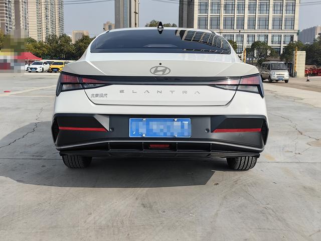 Hyundai Elantra 2023 1.5L CVT GLX Elite – фото 11