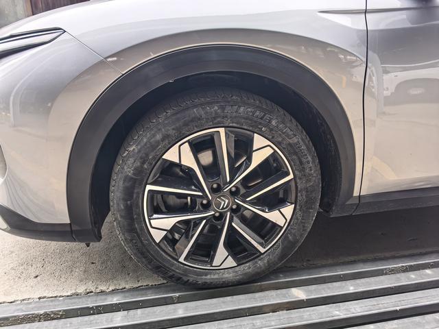 Citroën C5 X 2022 1.6T Enjoy the Extraordinary Tiger Year Special – фото 3