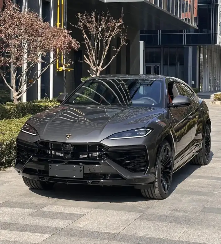 Urus SE 2025 Model 4.0T Standard Model